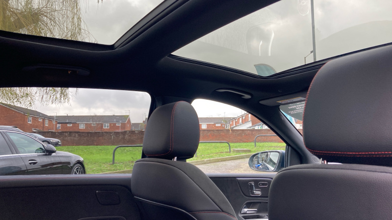 Mercedes-Benz B-Class B220d AMG Line Premium Plus 5dr Auto Diesel Hatchback